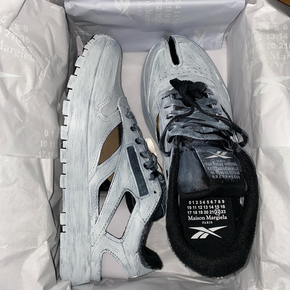 Maison Margiela x Reebok Project 0 Tabi Sneakers Brand new, never worn. Unisex